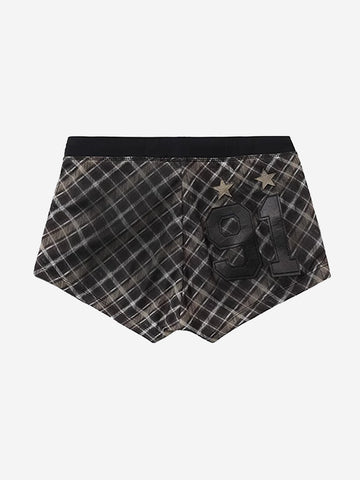 Sportliche Shorts mit Y2K-Grafikstreifen