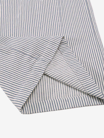 Pantaloncini a gamba larga a righe sottili con pieghe