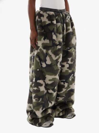 SUPERMADE Camouflage Faux Fur Quilted Set 