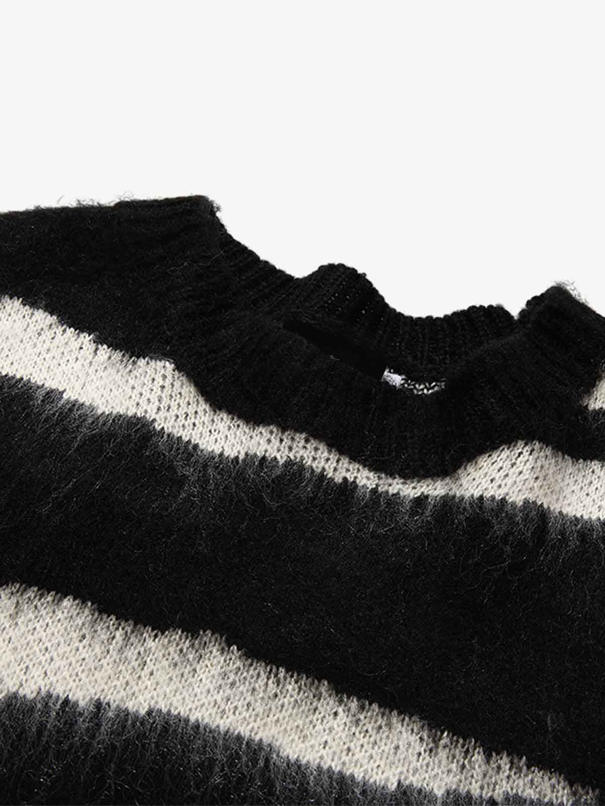 Striped Pattern Oversized Sweater for Women - Trendy and Versatile Winter Knitwear 