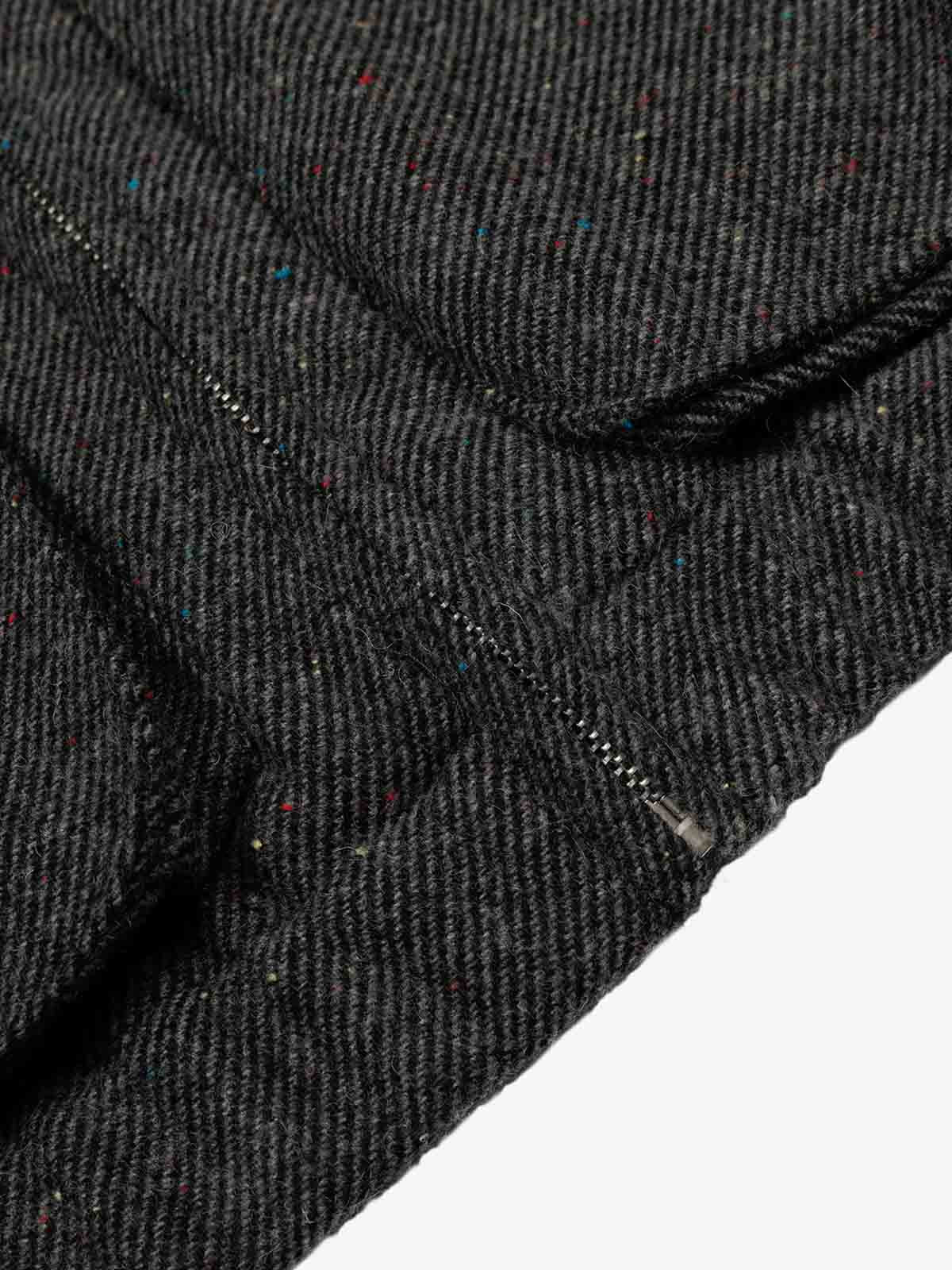 Warmth-Enhancing Faux Fur Collar Vest for Winter Outdoors 