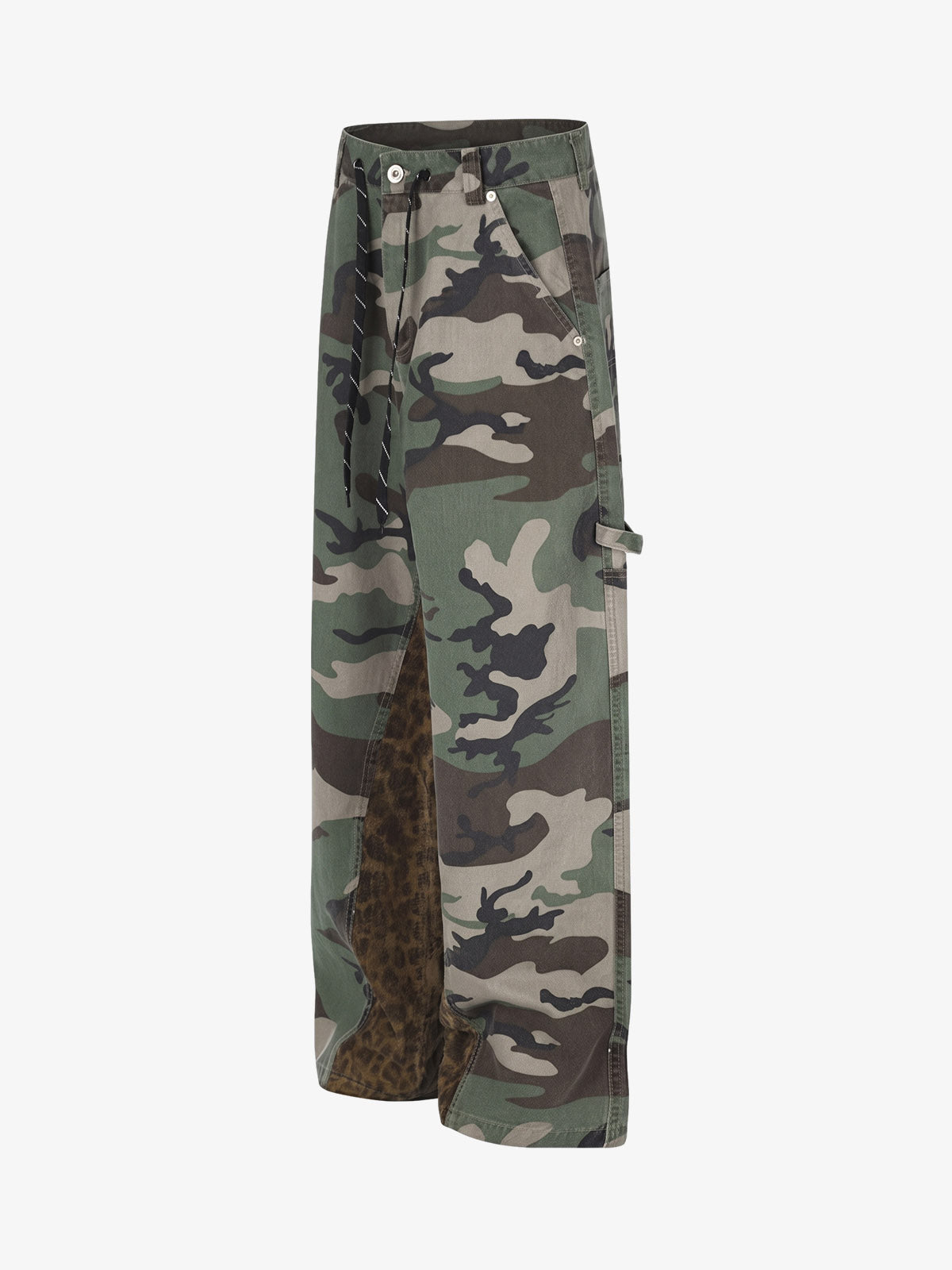 Pantaloni cargo mimetici leopardati con patchwork