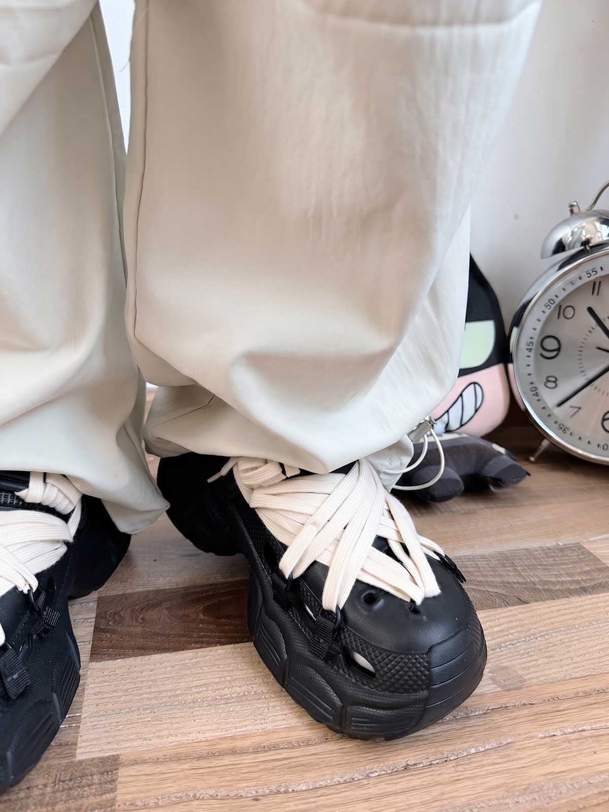 Strappy Non-Slip Clogs