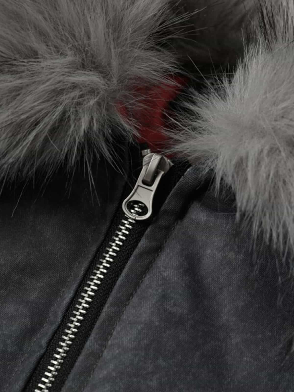 Winter Warmth Bomber Jacket with Faux Fur Collar - Stylish and Cozy Outerwear for Men 