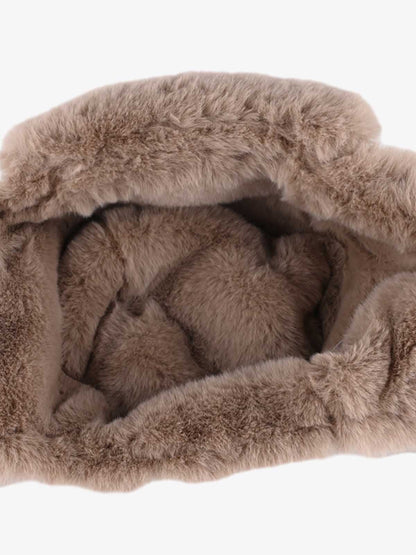 Edgy Spike-Embellished Sunglasses for Trendsetters 