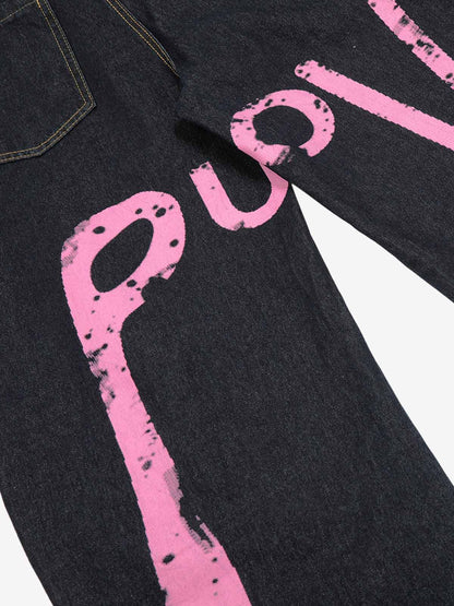 Stylish Wide-Leg Denim Shorts with Bold Pink Graffiti Design for Summer 