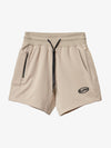Pantaloncini minimalisti con piccolo logo