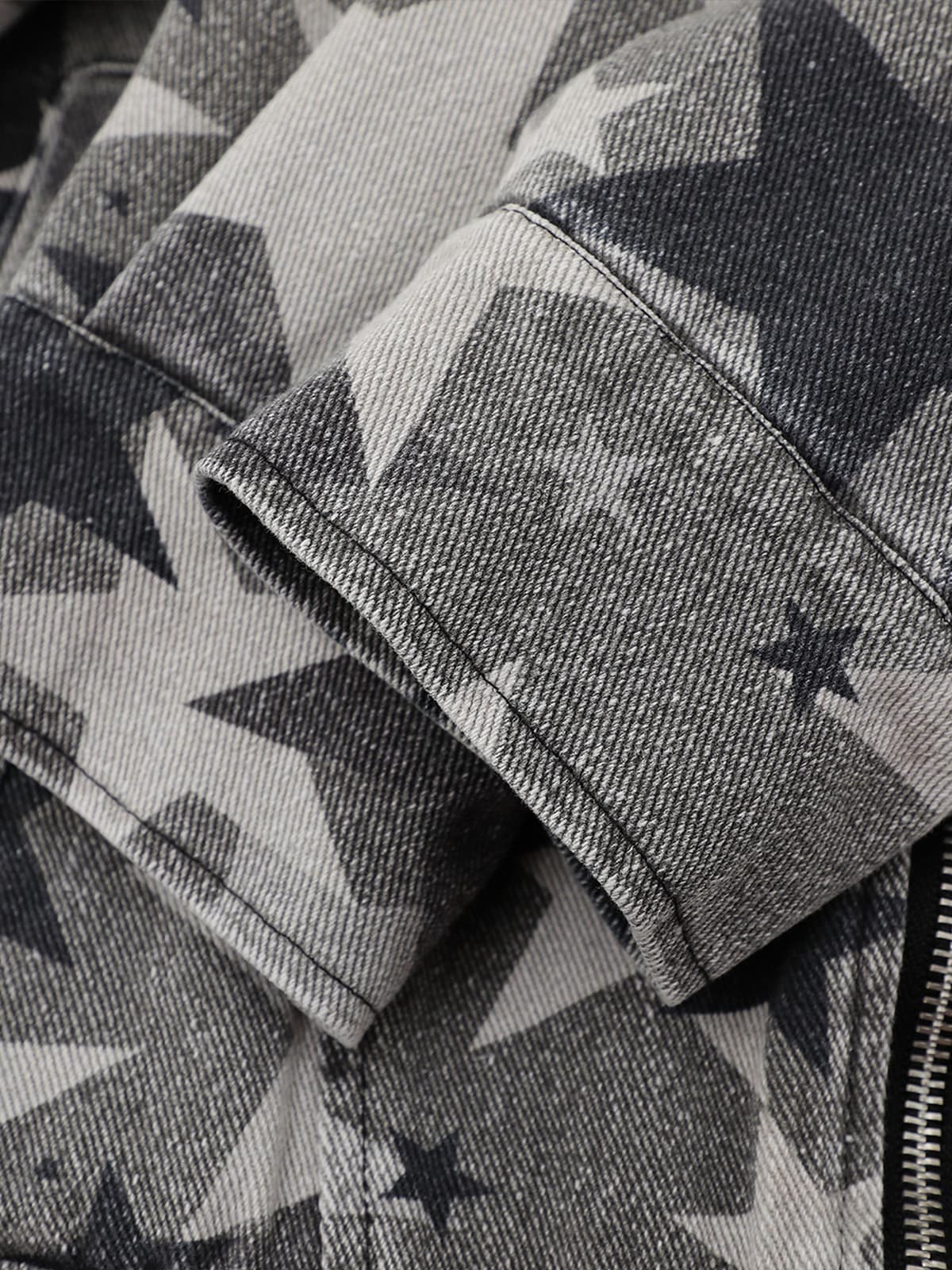 Star-Printed Denim Jacket for Casual and Fashionable Looks 