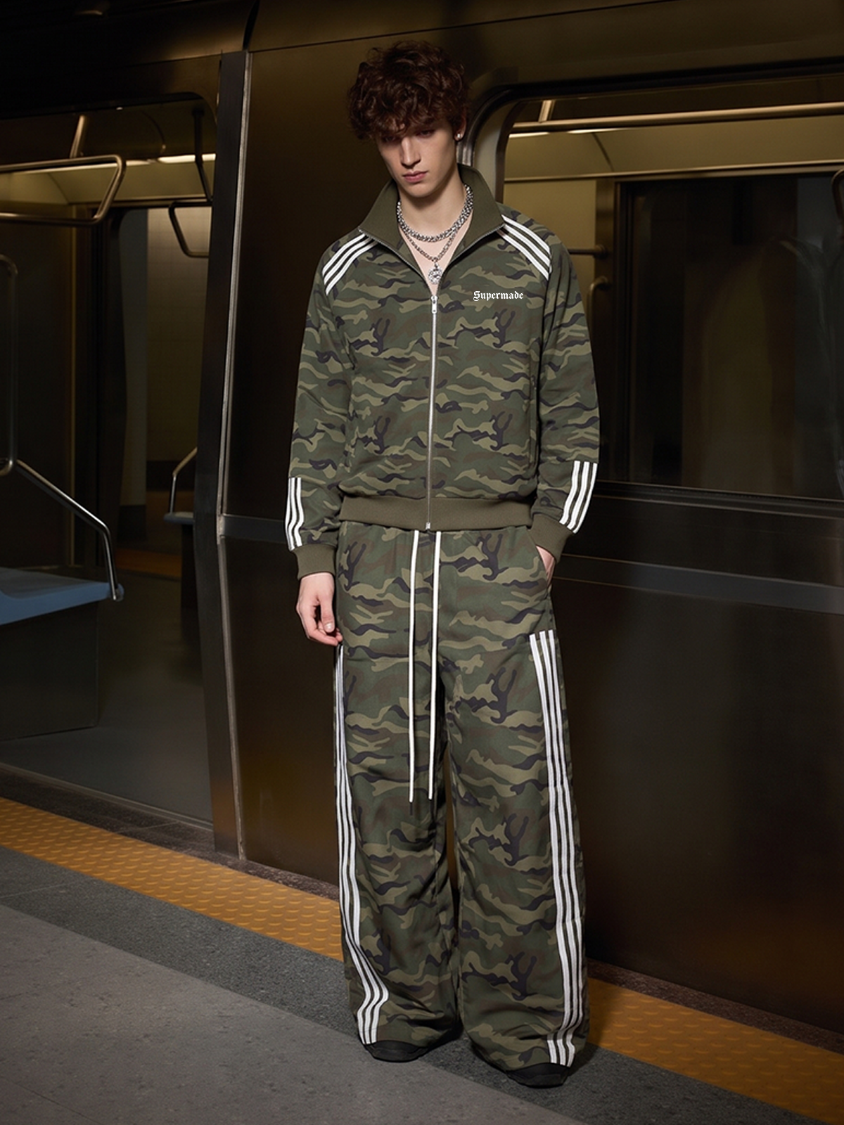Camo Graphic Stand-Collar Set