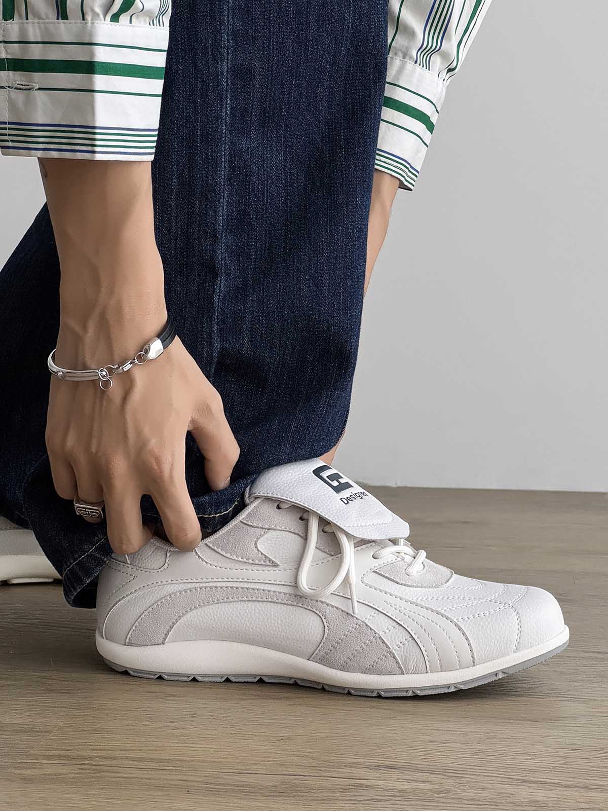 Stylish Yellow Casual Sneakers for Everyday Wear - Comfortable and Versatile Design 