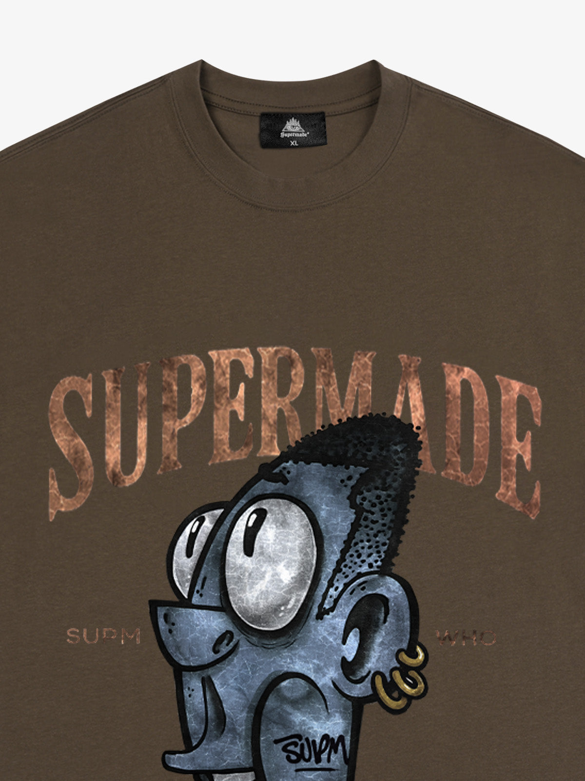Graphic Print T-Shirt with Bold Artwork and Trendy Design 