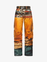 Distressed Graphic Washed Jeans
