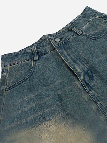 Jeansshorts mit Used-Look und SUPM-Buchstabenprint