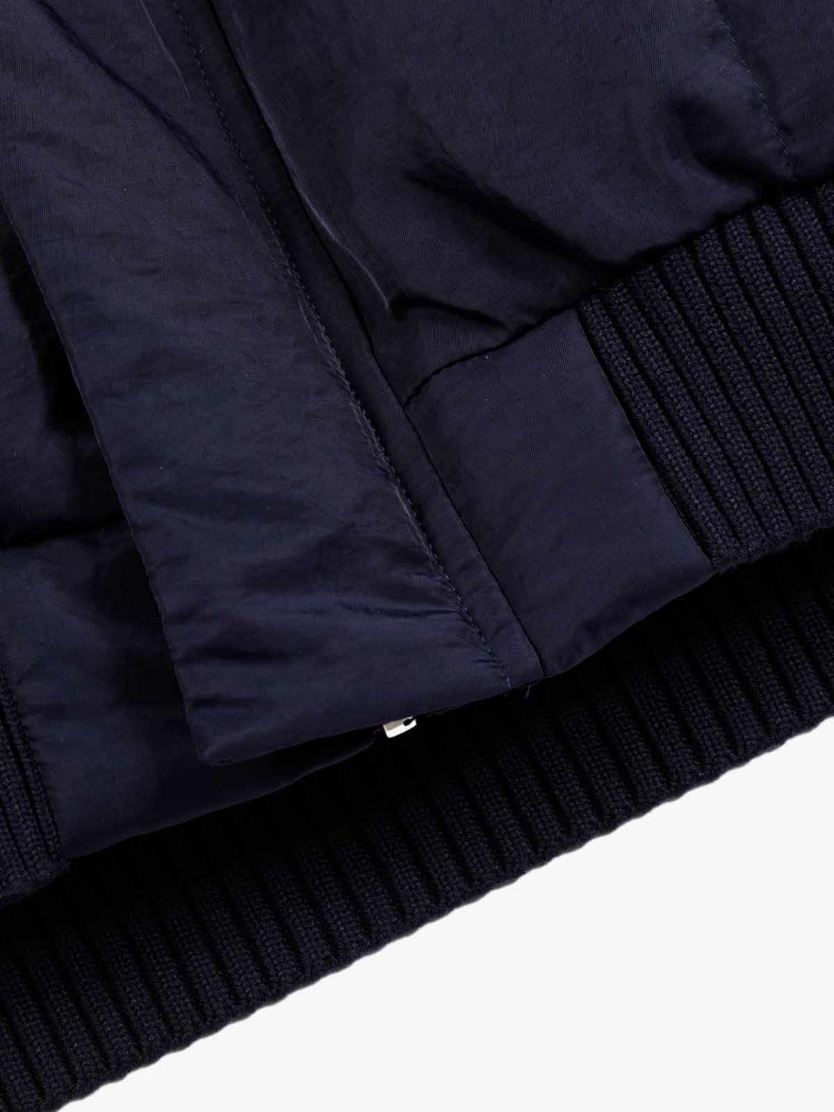 Warmth-Enhancing Faux Fur Collar Vest for Winter Outdoors 