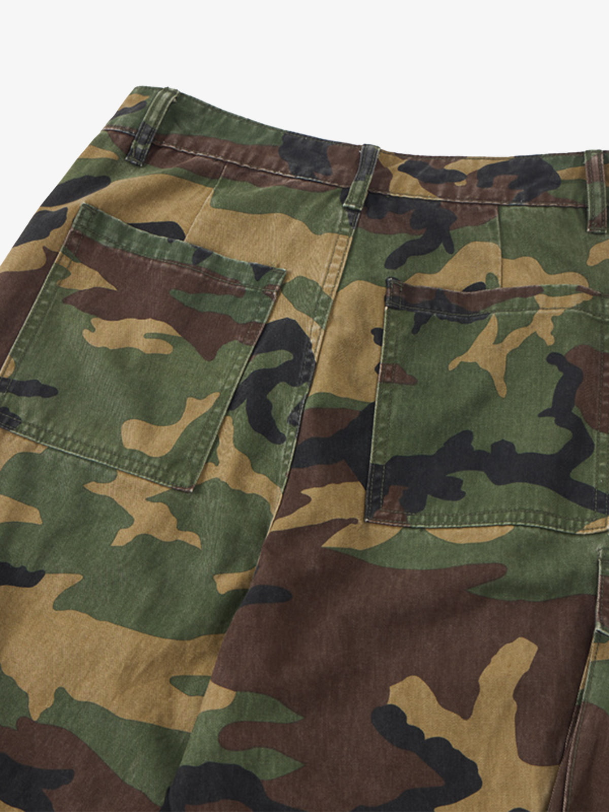 Camouflage Cargo Pants with Wide Leg Design for Versatile Wear 