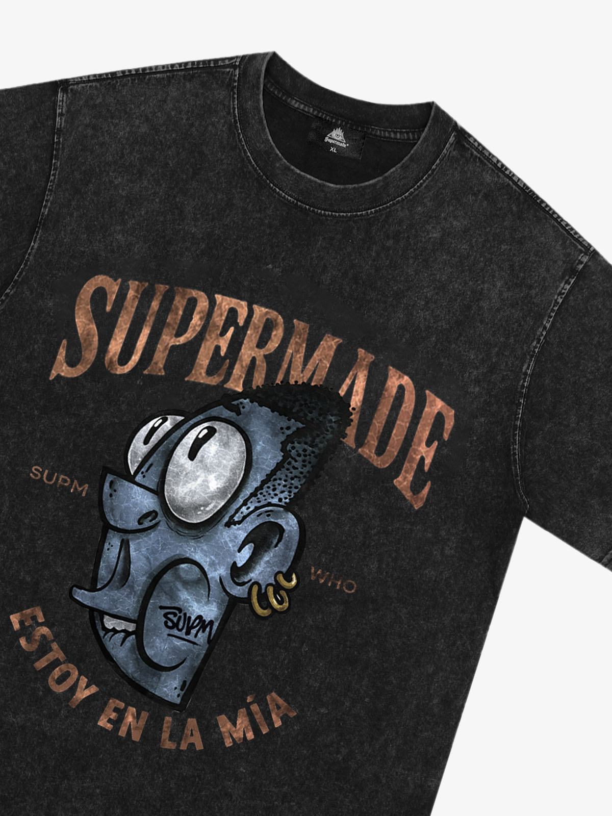 Graphic Print T-Shirt with Bold Artwork and Trendy Design 