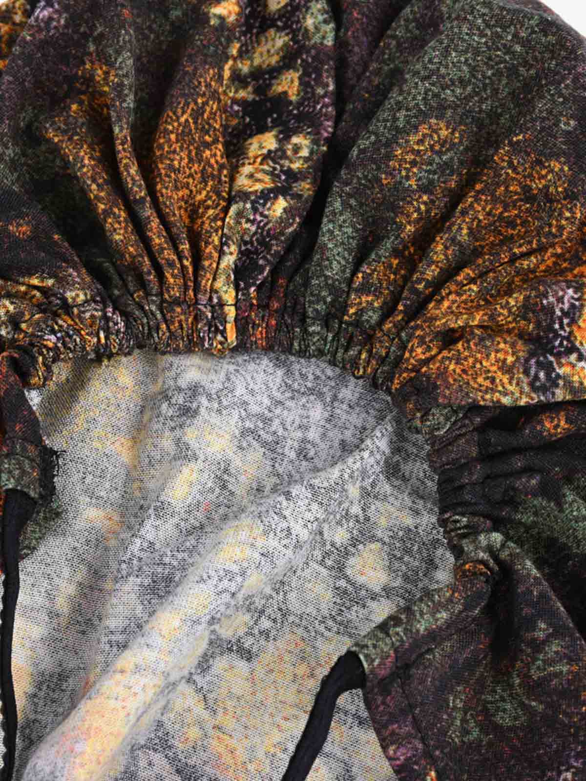 Edgy Spike-Embellished Sunglasses for Bold Fashion Statements 