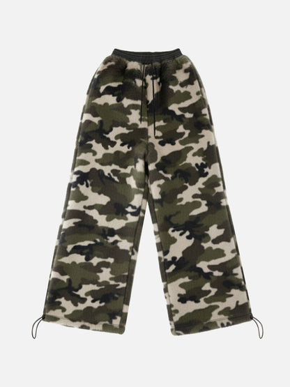 SUPM Letter Embroidery Camouflage Faux Fur Quilted Set 