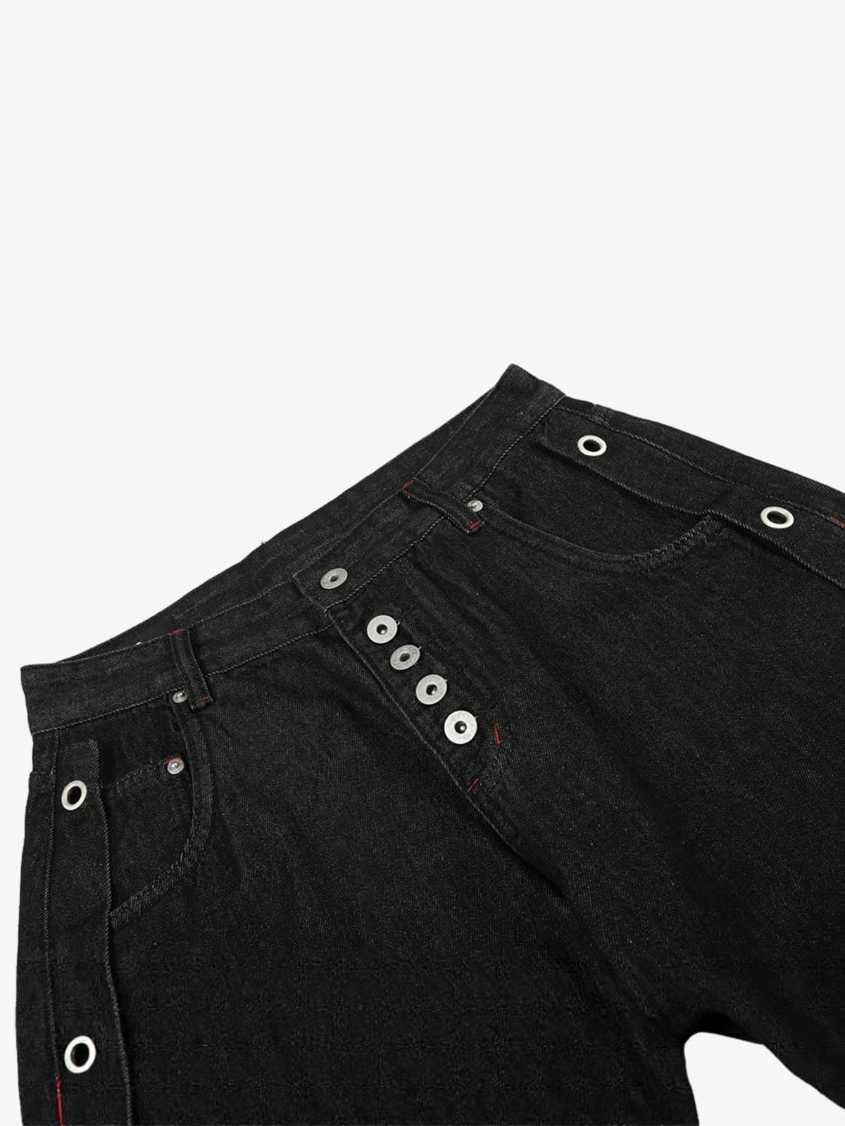 Dekonstruierte Scimitar-Jeans mit Knopfleiste