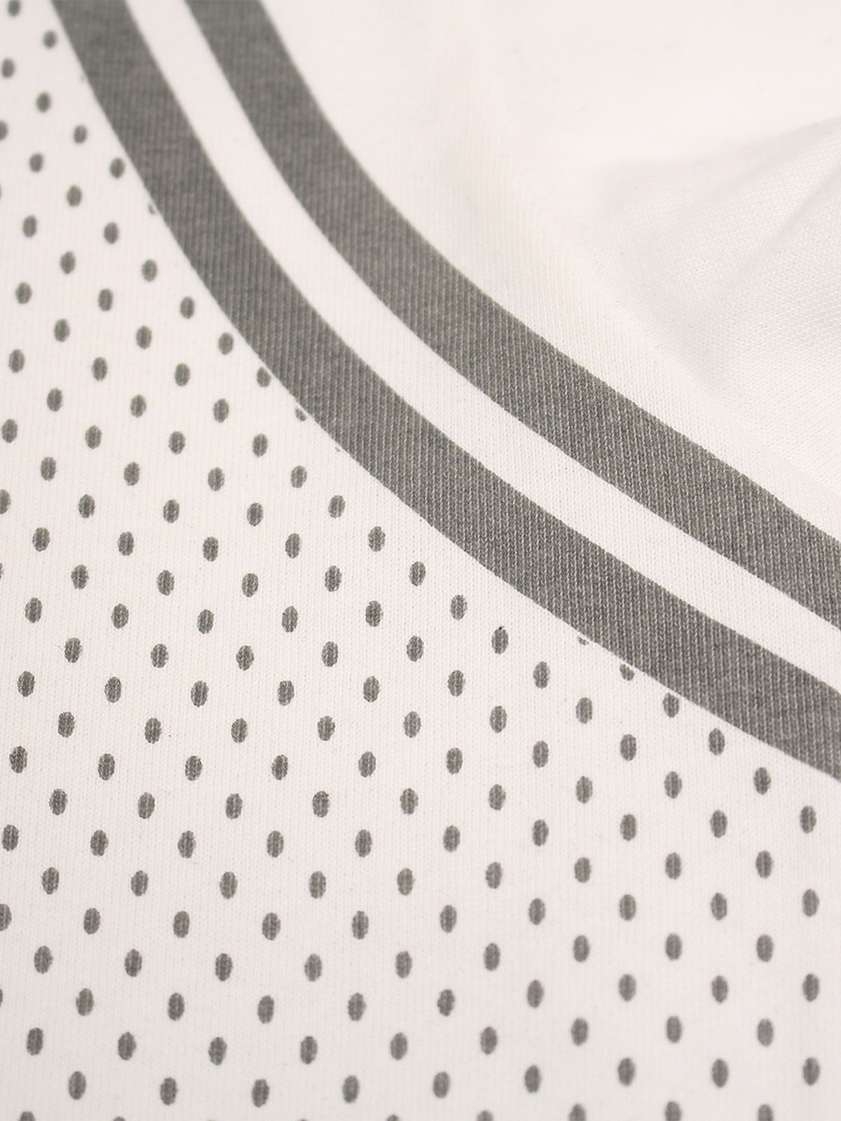 Mesh Fabric Basketball Jersey T-Shirt with Bold Print and Number Design 