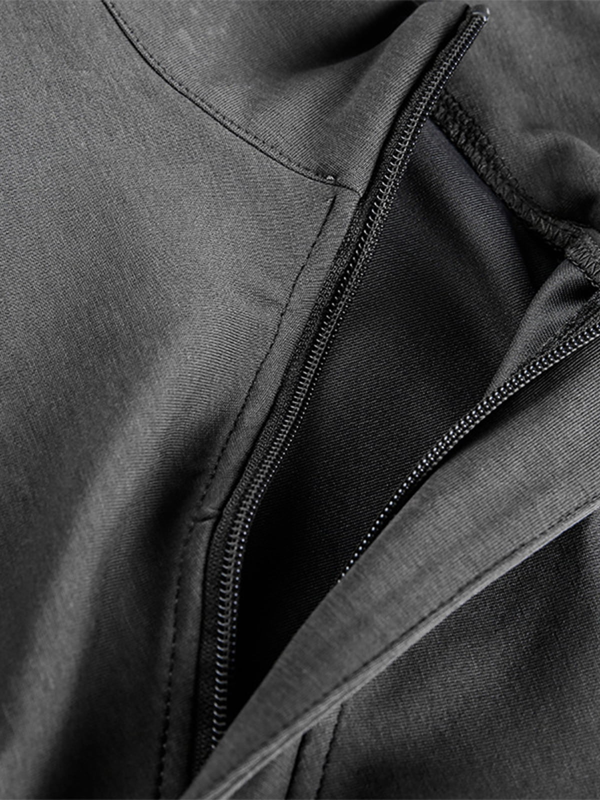 Performance Stretch Knit Long Sleeve T-Shirt with Mock Neck and Contrast Sleeves 