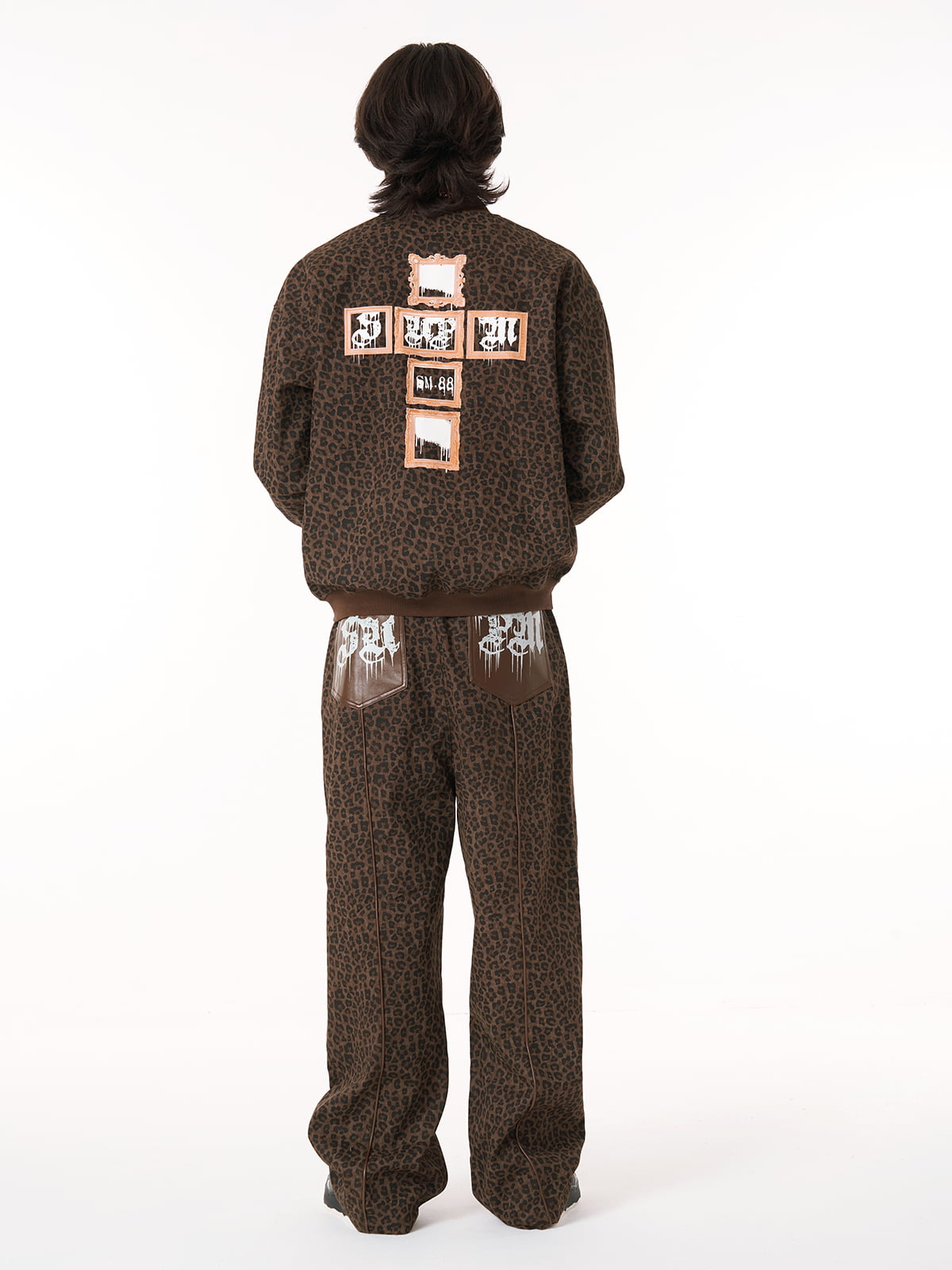 SUPM Graffiti Print and Leather Leopard Print Wide-leg Pants 
