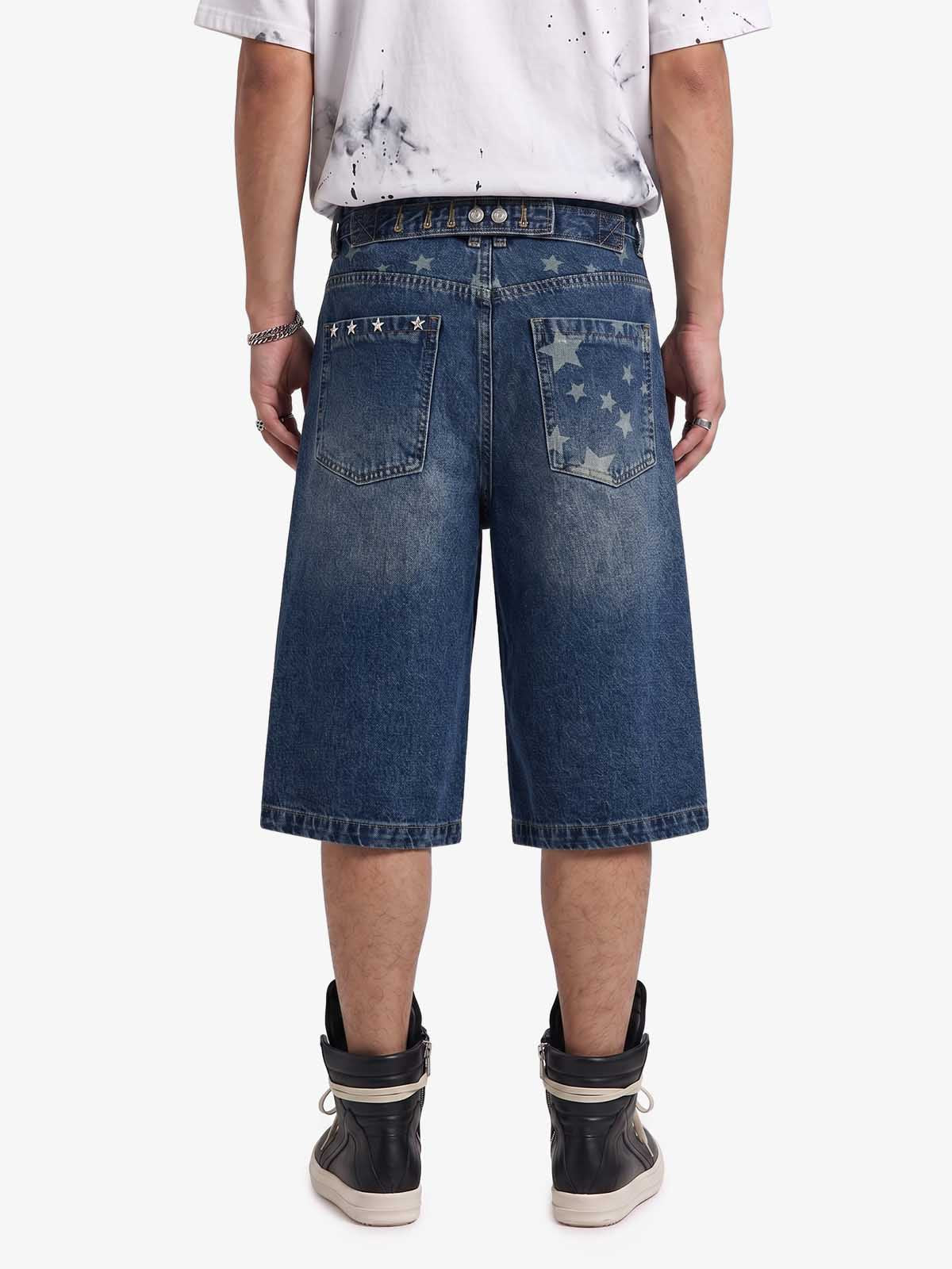 Pantaloncini di jeans con ricami a stella e rivetti