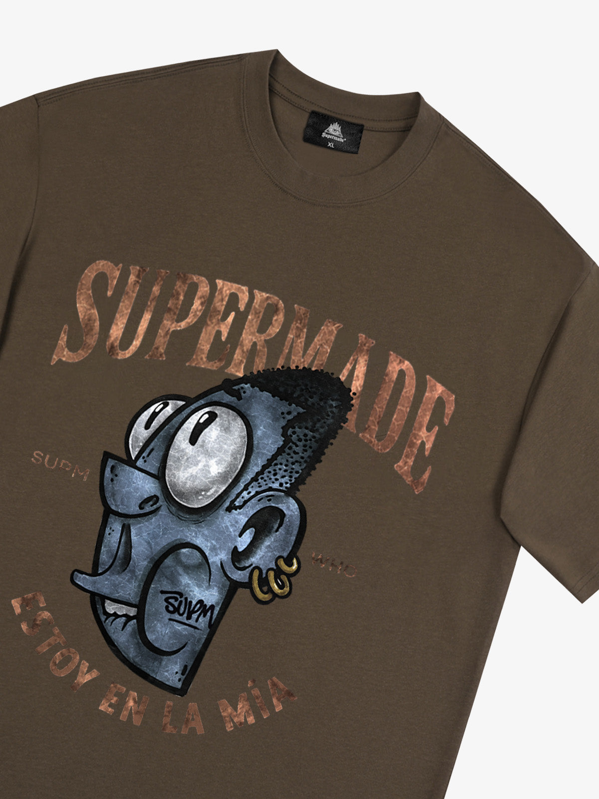 Graphic Print T-Shirt with Bold Artwork and Trendy Design 