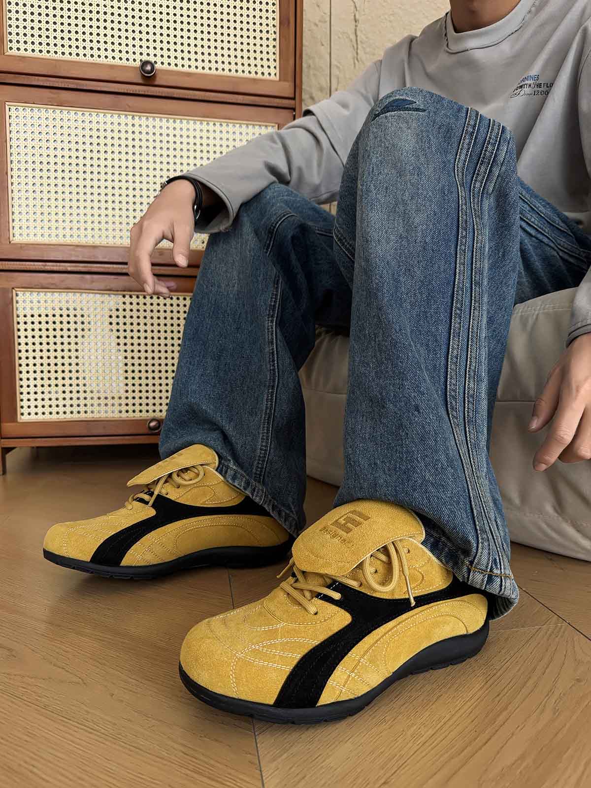 Stylish Yellow Casual Sneakers for Everyday Wear - Comfortable and Versatile Design 