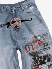 Jeans larghi Scimitar con grafica "No More Booms"