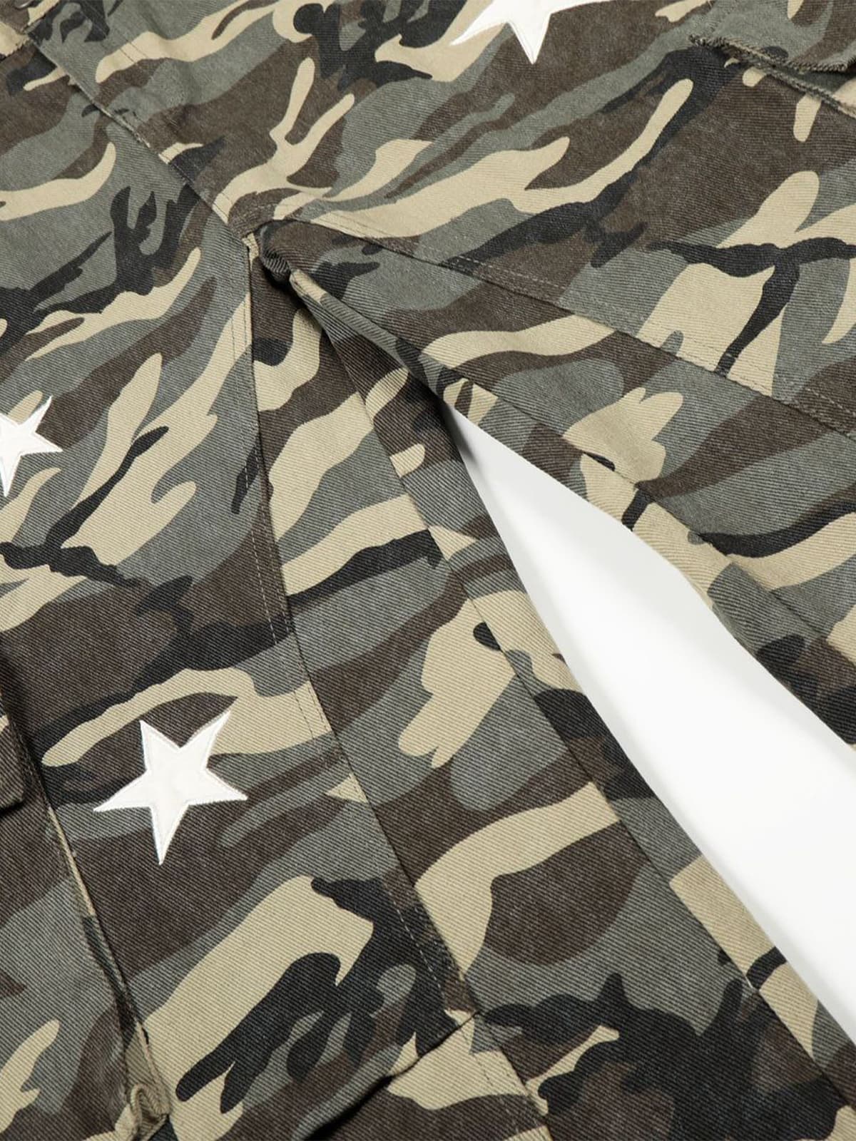 Camouflage Cargo Pants with Star Accents - Perfect for Casual and Outdoor Adventures 