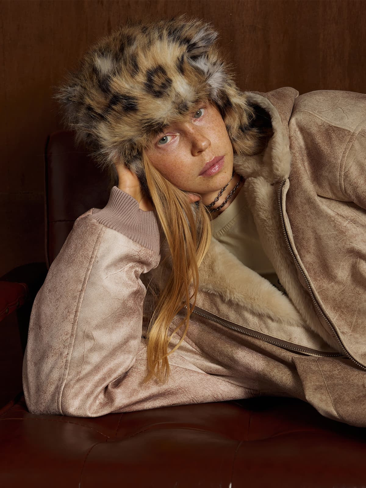 Winter-Ready Corduroy Jacket with Faux Fur Trim for Men 