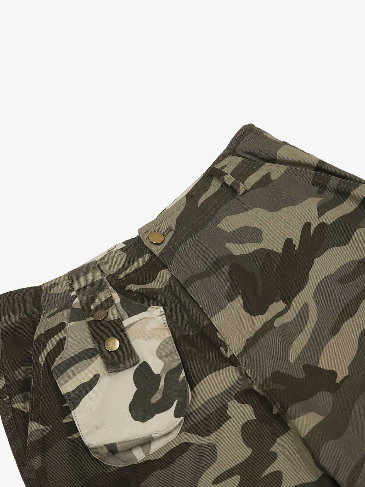 Camo Multi-Pocket Cargo Pants