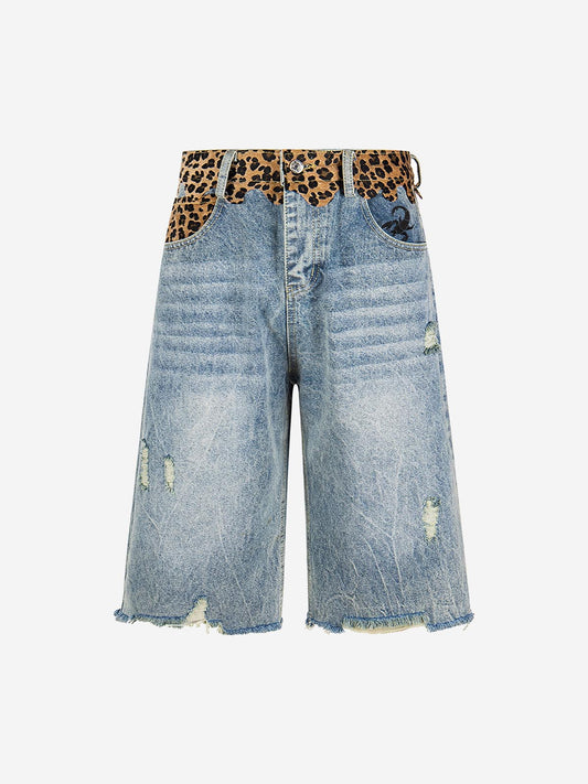 Shorts vaqueros desgastados con paneles de leopardo estilo vintage