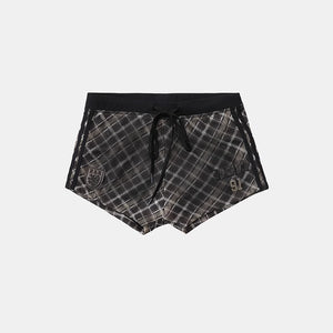 Sportliche Shorts mit Y2K-Grafikstreifen