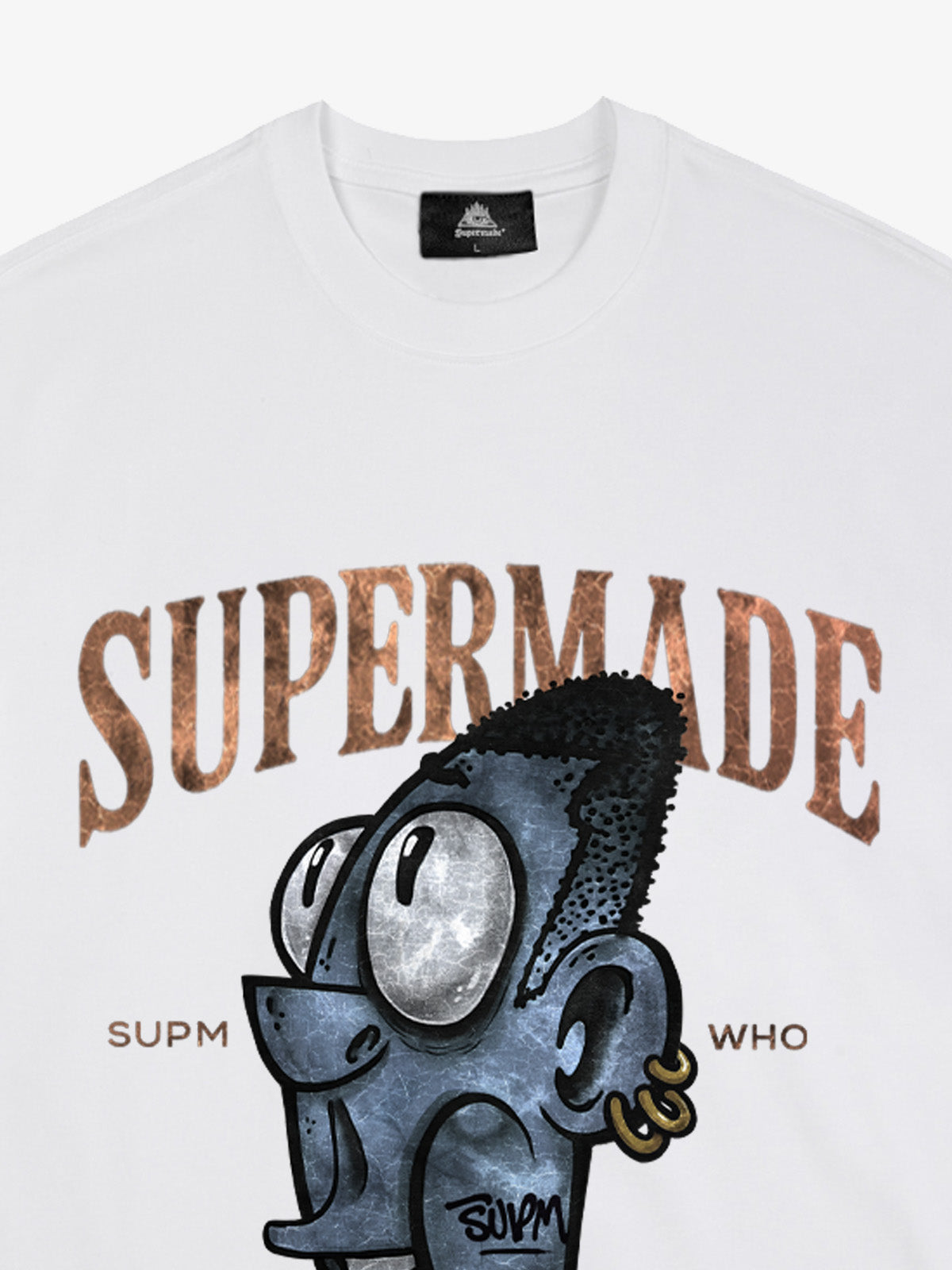 Graphic Print T-Shirt with Bold Artwork and Trendy Design 