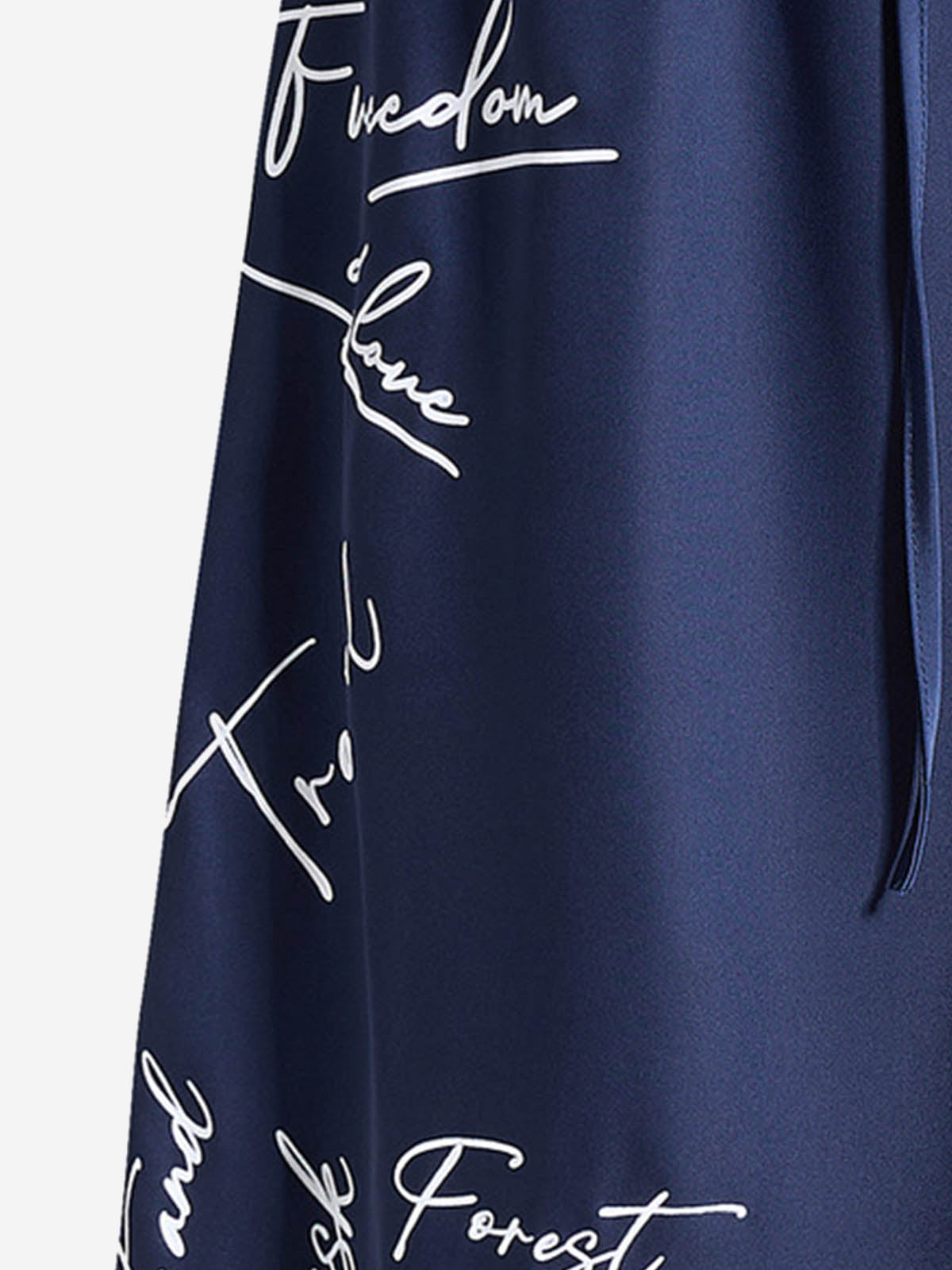 Weite Hose mit Schriftzug und Kordelzug