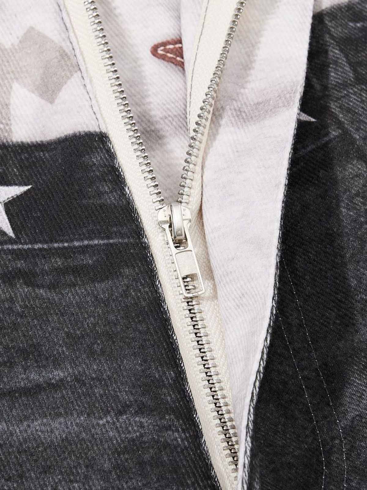 Jeans curvos con efecto de capas 3D