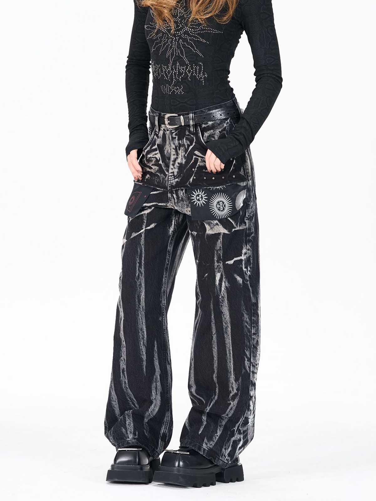 Washed Graphic Patch Baggy Jeans 