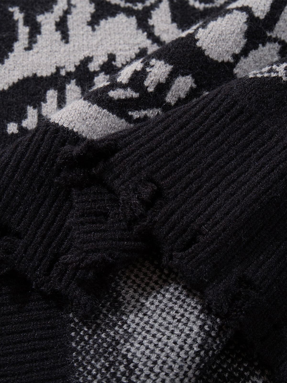 High Street Dark Skull Frayed-edge V-neck Sweater Vest 