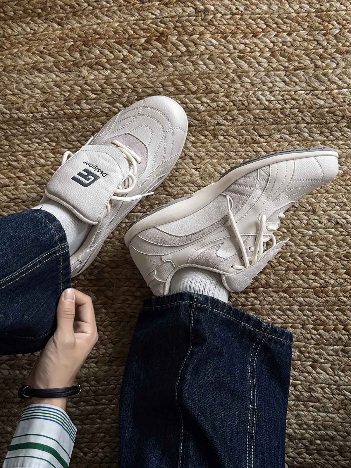 Stylish Yellow Casual Sneakers for Everyday Wear - Comfortable and Versatile Design 