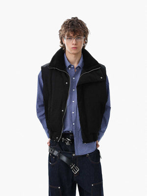 Warmth-Enhancing Faux Fur Collar Vest for Winter Outdoors 