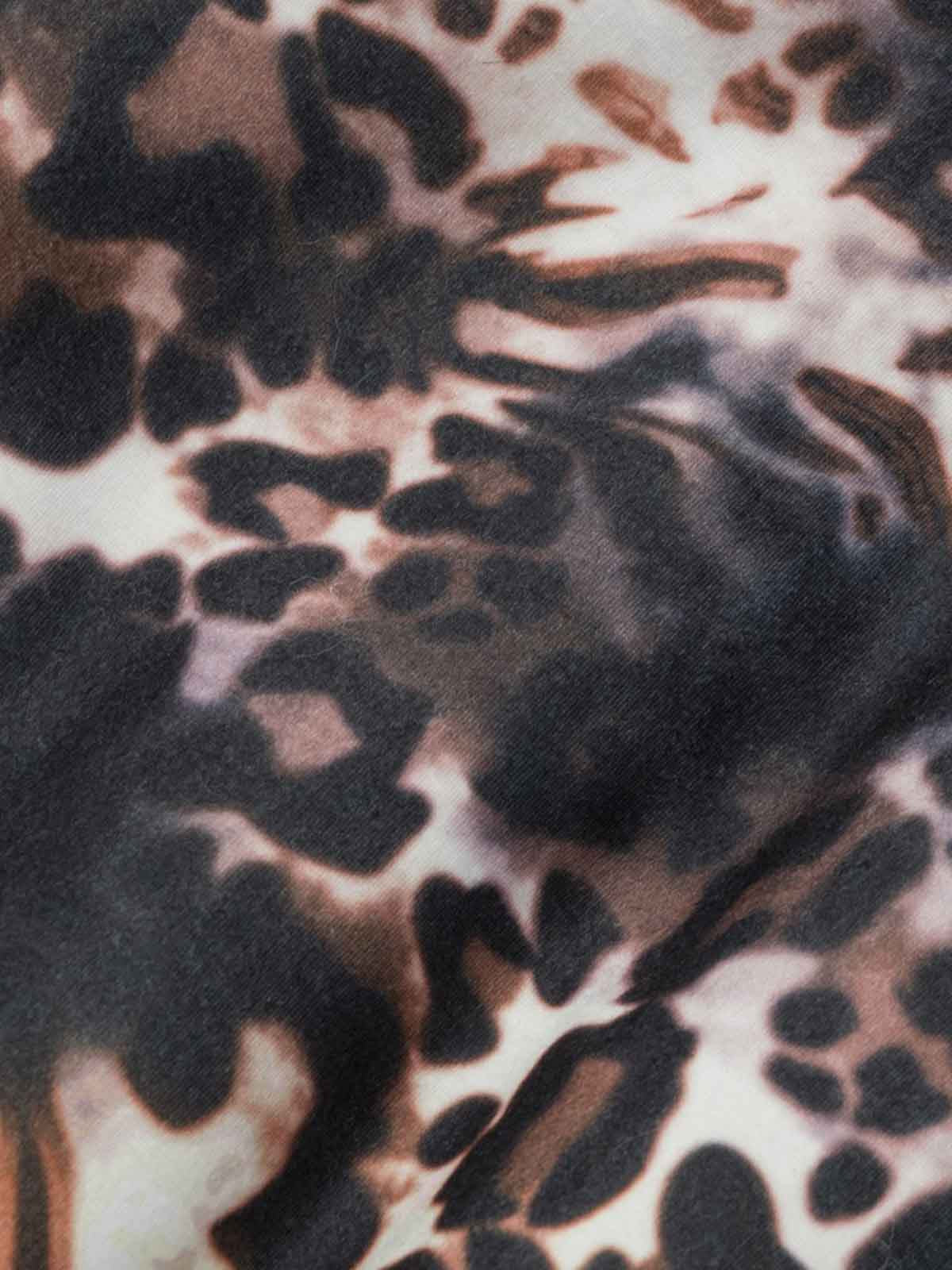 Leopard Print Hooded Bomber Jacket with Faux Fur Trim - Trendy and Stylish for All Seasons 