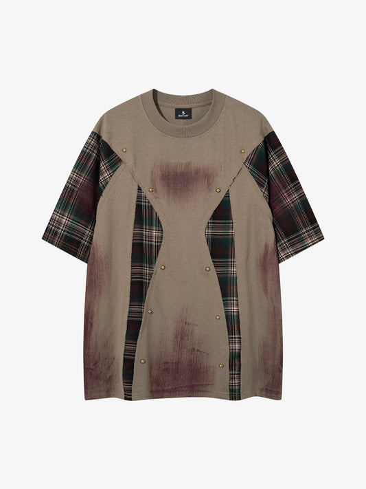Kariertes, mit Nieten besetztes T-Shirt im Used-Look