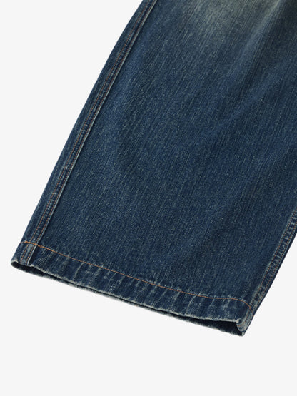 Wide-Leg Denim Trousers for Modern Fashionistas 