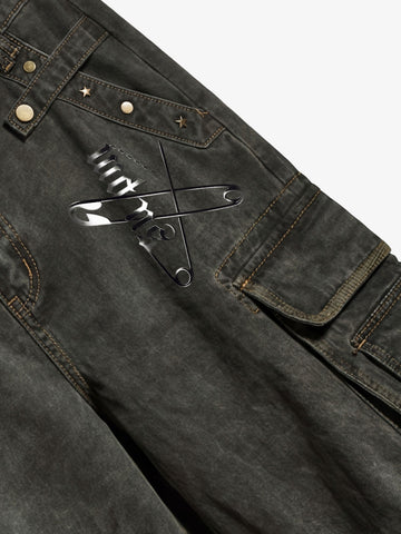 Retro punk style multi-pocket wide-leg cargo pants with rivet pleats and logo print design. 