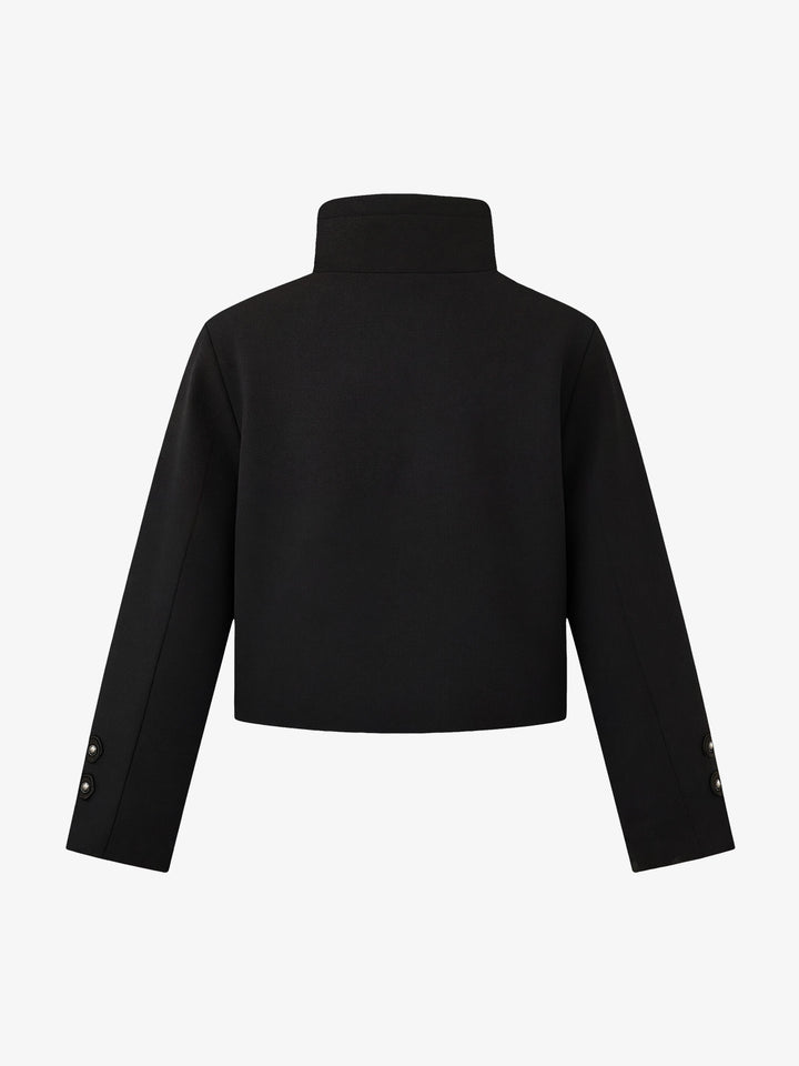 Chaqueta corta con cuello mao y botones diagonales de estilo napoleónico