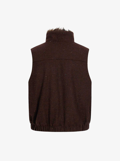 Warmth-Enhancing Faux Fur Collar Vest for Winter Outdoors 