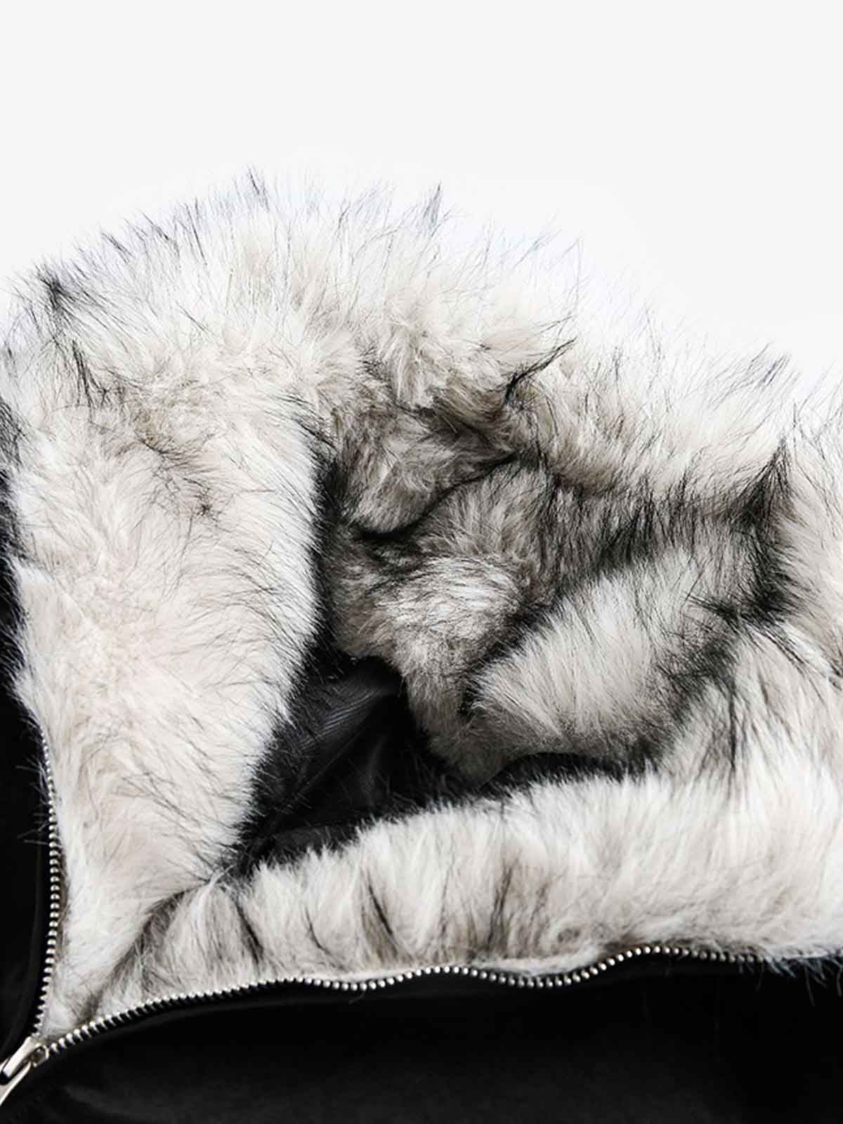 Camouflage Distressed Denim Jacket with Faux Fur Collar - Perfect for Casual and Outdoor Adventures 