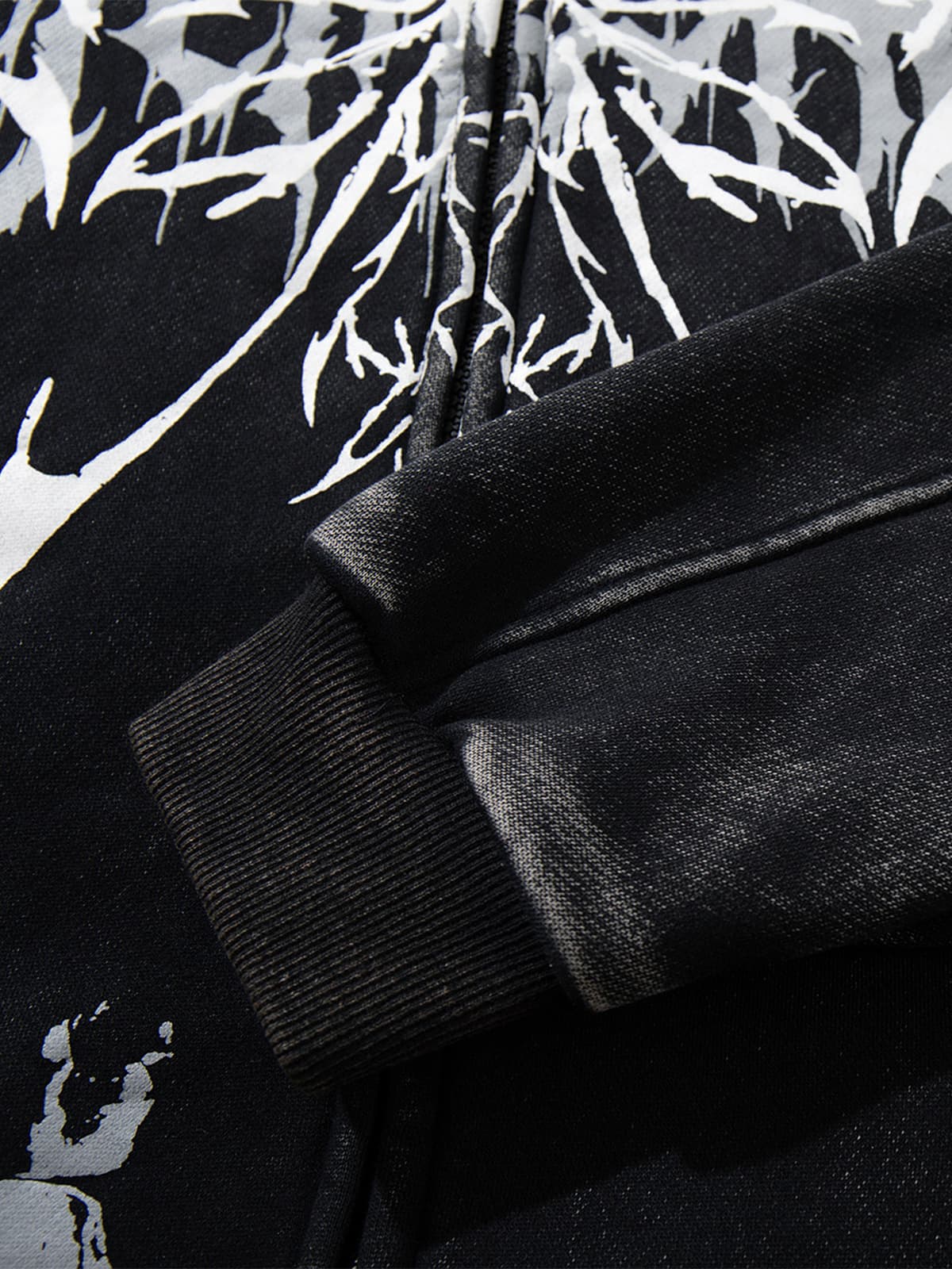 Skull Pattern Knit Sweater for Bold Fashion Statements 